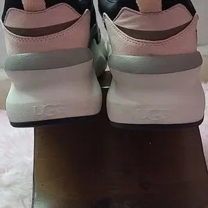 UGG W LA FLEX グレー/ピンク 22.5 楽天市場】【今だけクーポン配布中】アグ W LA フレックス